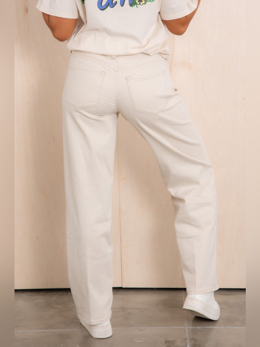 DEAR JOHN || Taylor Sand Straight-Leg Jean. Sz. 25 - Picture 6 of 15